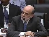 Emas Konsolidasi Tunggu Testimoni Bernanke 