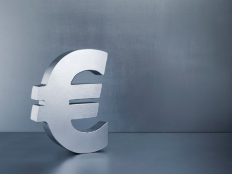 EURO melemah, Sementara Saham berguguran Setelah Trichet Mengumumkan Tanda Bahaya